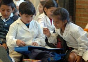 La Ayuda Escolar Anual